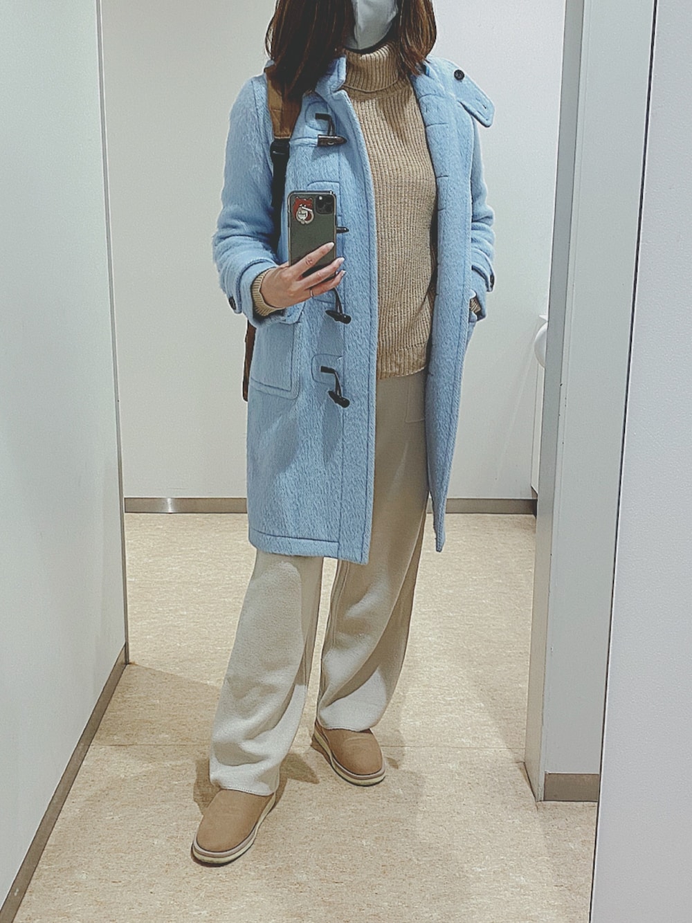 「カジュアルコーデ、大人カジュアル、オトナカジュアル、パンツスタイル、プチプラ、ootd、outfit、大人コーデ、50代カジュアル、50代コーデ」｜「Catherine Harnelのアイテム（ダッフルコート、ブルー系）」を使った、fin*さん（レディース・164cm）の冬コーディネートの1枚目の写真