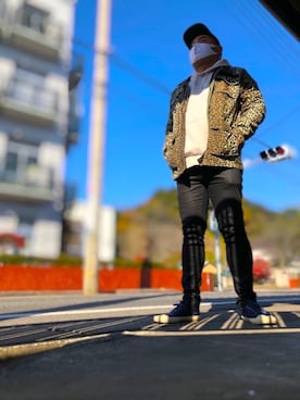 「Abercrombie&Fitch（アバークロンビーアンドフィッチ）のアイテム（パーカー）」を使った、五輪／GORIN（空風火水地）さん（メンズ・178cm）の冬コーディネート