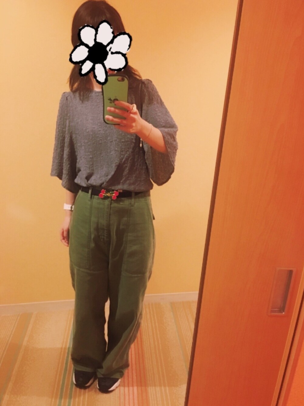 「OLIKAのshirring lace カットソー プルオーバー（Tシャツ/カットソー、ブルー系）」を使った、のふさん（レディース・159cm）の秋コーディネートの1枚目の写真