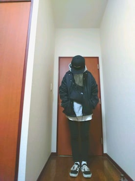 「白ソックス」｜「アイテム（ナイロンジャケット）」を使った、daikiさん（メンズ・170cm）の冬コーディネート