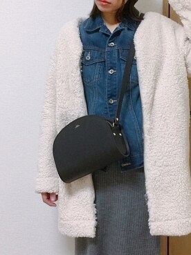 「大晦日」｜「アイテム（デニムジャケット）」を使った、たむきちさん（レディース・159cm）の冬コーディネート