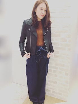 「earth music&ecology（アースミュージックアンドエコロジー）のアイテム（デニムパンツ）」を使った、yuiさん（レディース・161cm）の秋コーディネート