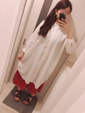 「レッド」｜「アイテム（シャツワンピース）」を使った、はる🐰さん（レディース・165cm）の秋コーディネート