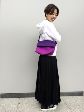 「アイテム（パーカー、ホワイト系）」を使った、Kuroさん（レディース・156cm）の秋コーディネート