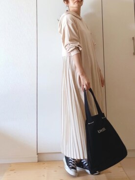 「MAYSON GREY（メイソングレイ）の【socolla】バックプリーツワンピース（ワンピース）」を使った、NAnaさん（レディース・158cm）の春コーディネート