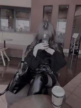 「ANAP（アナップ）のハイネックダメージニット（ニット/セーター、ブラック系）」を使った、xxxm818さん（レディース・152cm）の冬コーディネート