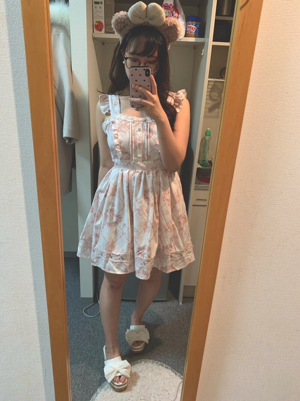 「LIZ LISAのアイテム（ワンピース、ピンク系）」を使った、Erikaminnさん（レディース・158cm）の冬コーディネートの1枚目の写真