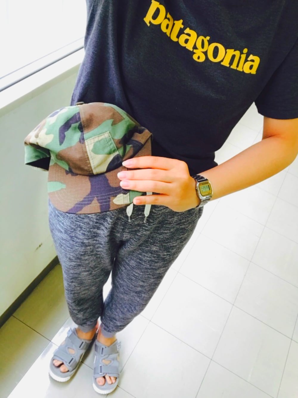 「ラフ、学校、楽チンコーデ、パタゴニア、SHAKA、GU、ひゃほう」｜「patagoniaのアイテム（Tシャツ/カットソー、グレー系）」を使った、ma.さん（レディース・167cm）の夏コーディネートの1枚目の写真