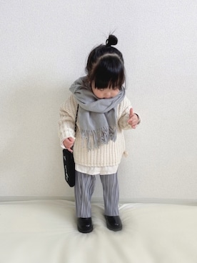 「白ニット」｜「アイテム（アンサンブル）」を使った、YuAchiさん（キッズ・70cm）の冬コーディネート