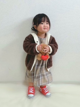 「赤コンバース」｜「アイテム（ブルゾン）」を使った、YuAchiさん（キッズ・70cm）の冬コーディネート