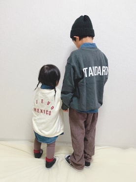 「バックロゴ」｜「アイテム（スウェット）」を使った、YuAchiさん（キッズ・70cm）の冬コーディネート
