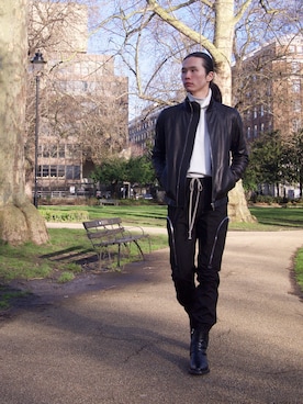 「RICK OWENS」｜「アイテム（その他アウター）」を使った、HILOさん（メンズ・183cm）の春コーディネート