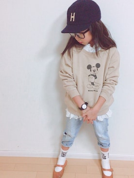 「AZUL by moussy（アズールバイマウジー）のアイテム（スウェット）」を使った、mochikoさん（キッズ・125cm）の秋コーディネート