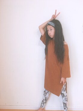 「H&M（エイチ・アンド・エム）のアイテム（レギンス/スパッツ、ホワイト系）」を使った、mochikoさん（レディース・160cm）の秋コーディネート