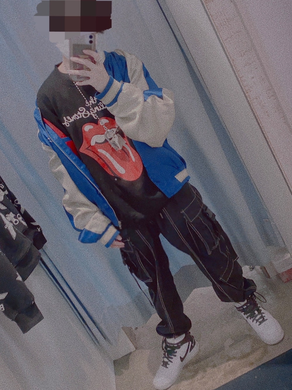 「おしゃれさんと繋がりたい、古着MIX、ストリート、ストリート系、ストリートファッション、ストリートファッション好きな人と繋がりたい、NIKE、バンドT、ヒップホップ」｜「古着のアイテム（スカジャン、ブルー系）」を使った、Midoriさん（メンズ・160cm）の春コーディネートの1枚目の写真