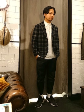 「ARMURE（アルミュール）のアイテム」を使った、keitaさん（メンズ・177cm）の秋コーディネート