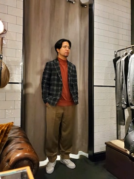 「ARMURE（アルミュール）のアイテム」を使った、keitaさん（メンズ・177cm）の秋コーディネート