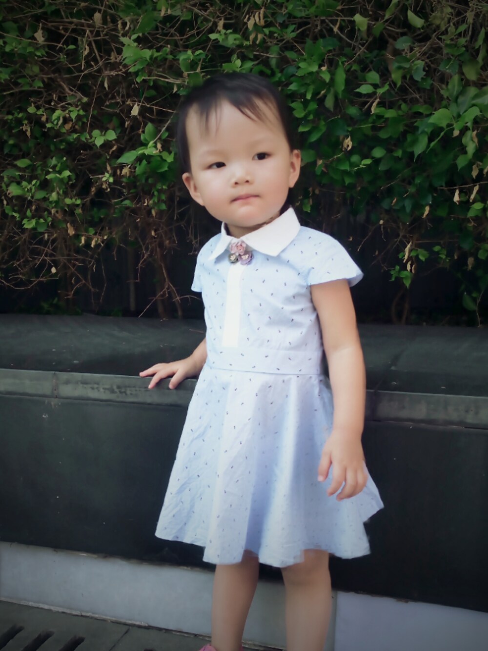 「Noneのアイテム（シャツワンピース、ブルー系）」を使った、Munmunさん（キッズ・90cm）の夏コーディネートの1枚目の写真