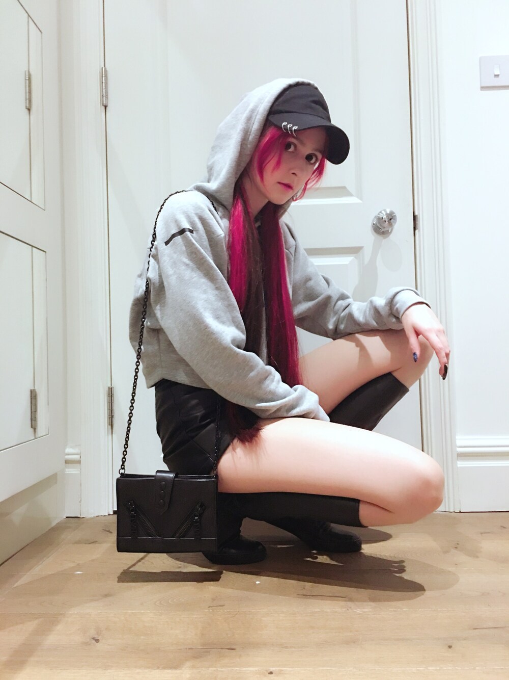 「オトナカジュアル、ゆるコーデ、black、アディダス、ザラ、KENZO、ZARA、冬、冬コーデ、カジュアル」｜「BUBBLESのアイテム（キャップ、ブラック系）」を使った、サリエさん（レディース・170cm）の冬コーディネートの1枚目の写真