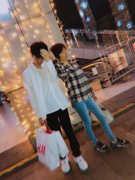 「UNIQLO（ユニクロ）のアイテム（シャツ/ブラウス、その他）」を使った、多崎作和他さん（メンズ・172cm）の秋コーディネート