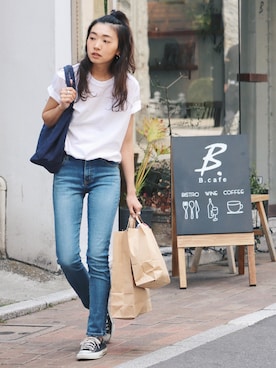「Ungrid（アングリッド）のハイウエストストスリ（デニムパンツ）」を使った、Ungrid STAFFさん（レディース・164cm）の春コーディネート