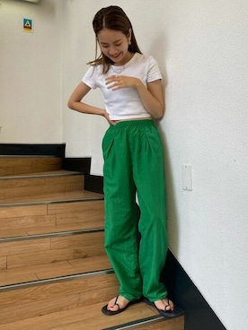 「Ungrid（アングリッド）の【WEB限定】ナイロンカラーテーパードパンツ（その他パンツ）」を使った、Ungrid STAFFさん（レディース・155cm）の夏コーディネート