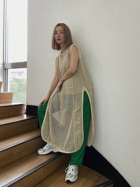「Ungrid（アングリッド）の【WEB限定】ナイロンカラーテーパードパンツ（その他パンツ）」を使った、Ungrid STAFFさん（レディース・166cm）の夏コーディネート