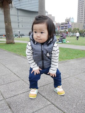 「H&M（エイチ・アンド・エム）のアイテム（ベスト、グレー系）」を使った、juliusbabyさん（レディース）の冬コーディネート