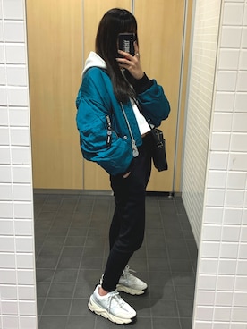 「LouisVuitton」｜「アイテム（ミリタリージャケット）」を使った、MOEBABYさん（レディース・161cm）の冬コーディネート