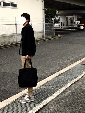 「スエット」｜「アイテム（チノパンツ）」を使った、ダイスさん（メンズ・185cm）の秋コーディネート