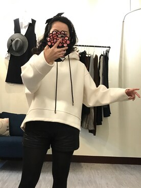 「老Maryのアイテム（トップス、ホワイト系）」を使った、老Mary さん（レディース・160cm）の冬コーディネート