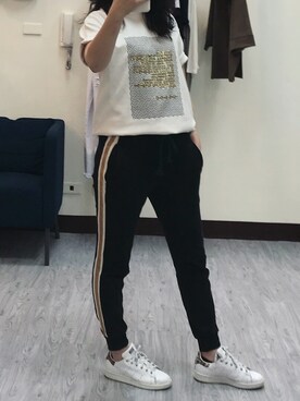 「老Maryのアイテム（オールインワン・サロペット、ブラック系）」を使った、老Mary さん（レディース・160cm）の春コーディネート