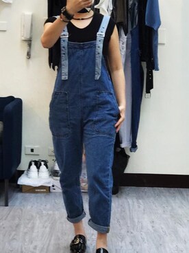 「老Maryのアイテム（オールインワン・サロペット、ブルー系）」を使った、老Mary さん（レディース・160cm）の春コーディネート