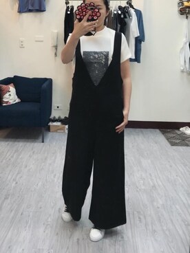 「老Maryのアイテム（オールインワン・サロペット、ブラック系）」を使った、老Mary さん（レディース・160cm）の春コーディネート