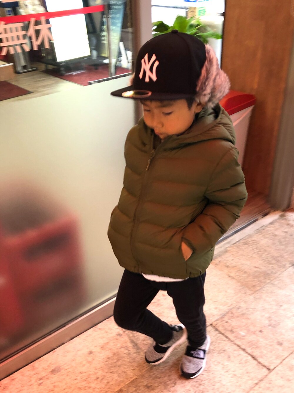 「ニューエラ、男の子コーデ、キッズコーデ、冬コーデ、NEW ERA、northface」｜「NEW ERAのNEWERA（ニューエラ）59FIFTY DogEar ブラック（キャップ、ブラック系）」を使った、yuzuuu〜♡さん（キッズ・100cm）の秋コーディネートの1枚目の写真