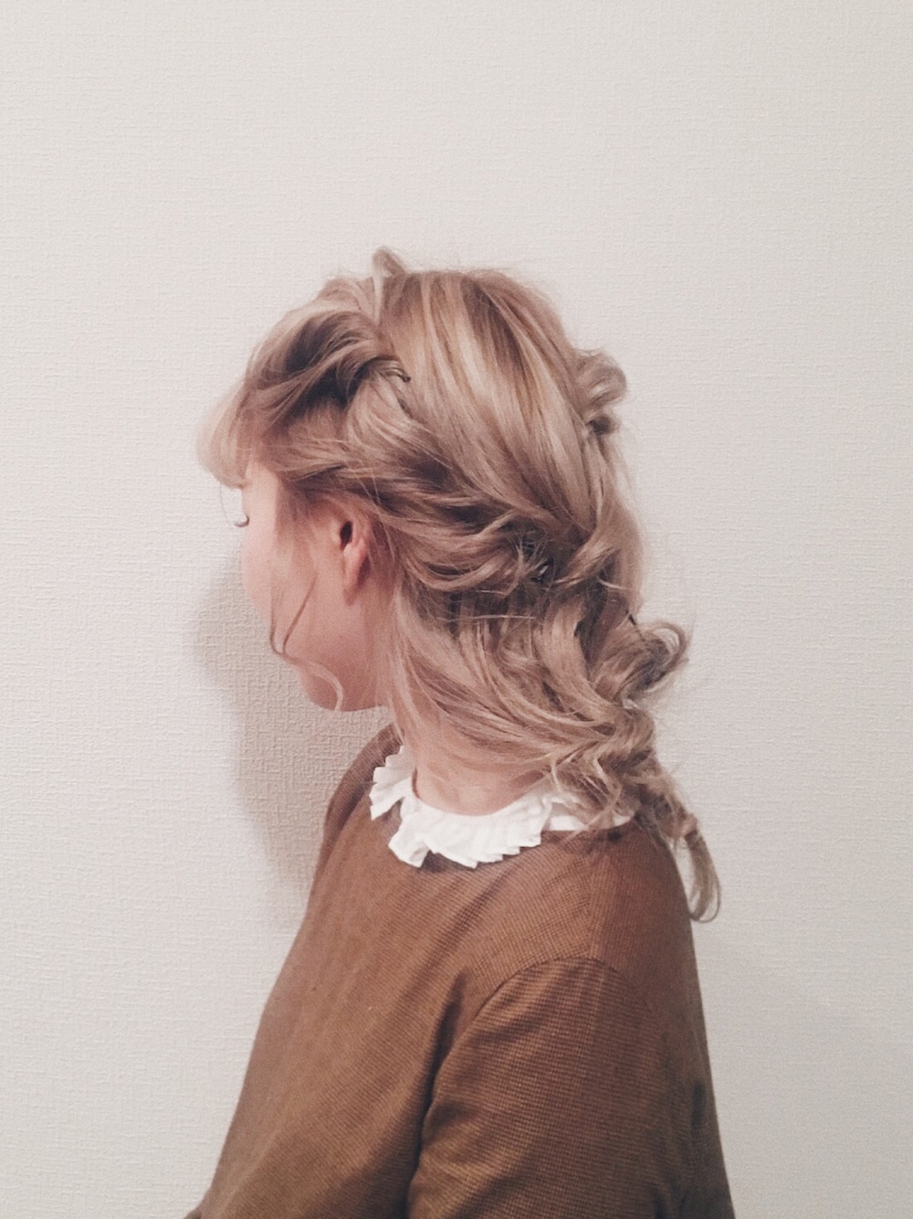 「ラクチンコーデ、ヘアアレンジ、おしゃれさんと繋がりたい、カジュアル、休日コーデ、ラフ、イエロー、美容師、美容室、ヘアースタイル」｜「LIMのアイテム（その他、ベージュ系）」を使った、pug_puqさん（レディース・160cm）の冬コーディネートの1枚目の写真