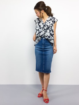 「URBAN RESEARCH（アーバンリサーチ）のアイテム（デニムスカート）」を使った、YUKIさん（レディース・158cm）の春コーディネート