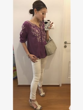 「おおぶりピアス」｜「アイテム（シャツ/ブラウス）」を使った、Barbaraさん（レディース・160cm）の秋コーディネート
