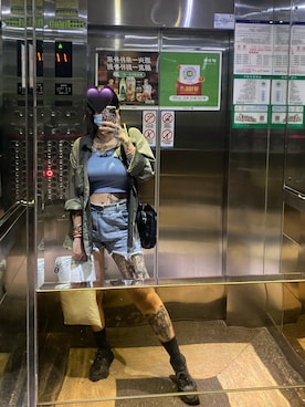 「通勤穿搭」｜「アイテム（その他シューズ）」を使った、八本春さん（レディース・166cm）の夏コーディネート