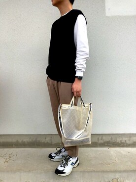 「SENSE OF PLACE by URBAN RESEARCH（センスオブプレイスバイアーバンリサーチ）のミラノリブニットベスト（ベスト、ブラック系）」を使った、U1さん（メンズ・175cm）の冬コーディネート