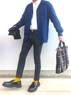 「Acne Studios（アクネストゥディオズ）のAcne Studios Max Slim-Fit Denim Jeans（デニムパンツ、グレー系）」を使った、U1さん（メンズ・175cm）の冬コーディネート