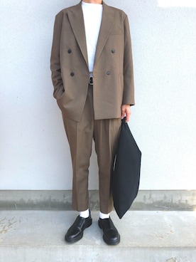 「UNIQLO（ユニクロ）のクルーネックＴ（長袖）（Tシャツ/カットソー、ホワイト系）」を使った、U1さん（メンズ・175cm）の春コーディネート