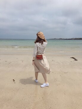 「海」｜「アイテム（ハンチング/ベレー帽）」を使った、こにさん（レディース・163cm）の春コーディネート