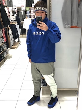 「ナイロンパーカー」｜「アイテム（チノパンツ）」を使った、MaSaKiさん（メンズ・176cm）の春コーディネート