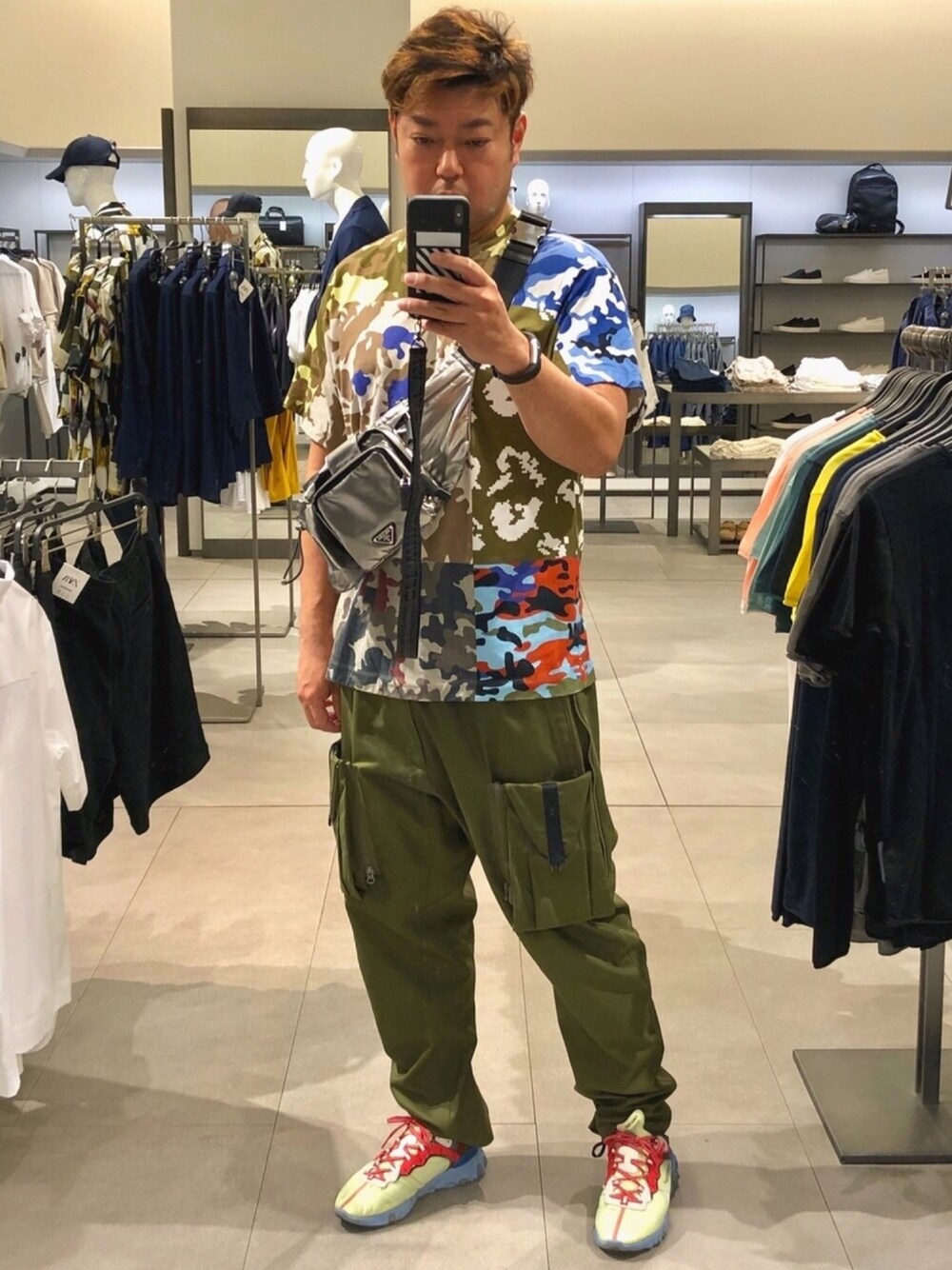 「ootd、今日のコーデ、ゆるコーデ、スニーカー、NIKE、ワイドパンツ、カーキ、迷彩、アーミー、おしゃれさんと繋がりたい」｜「Gosha Rubchinskiyのアイテム（Tシャツ/カットソー、その他）」を使った、MaSaKiさん（メンズ・175cm）の夏コーディネートの1枚目の写真