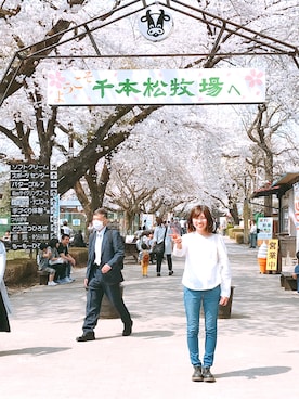 「家族旅行」｜「アイテム（ブーツ）」を使った、すだはるかさん（レディース・162cm）の春コーディネート