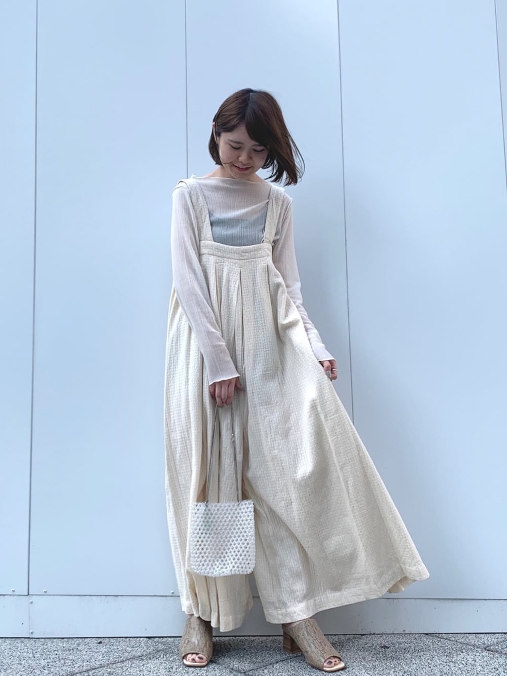 オールインワン着こなしコーデ集 年夏 秋おすすめ白サロペットからユニクロオールインワンコーデを一挙ご紹介 Unisize ユニサイズ