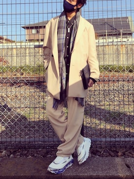 「UNITED ARROWS（ユナイテッドアローズ）のアイテム（クラッチバッグ）」を使った、KIMさん（メンズ・176cm）の秋コーディネート