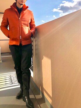 「アイテム（ムートンコート、オレンジ系）」を使った、KIMさん（メンズ・176cm）の冬コーディネート
