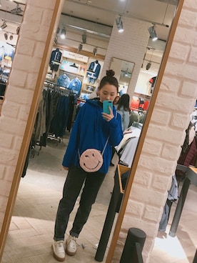 「PULL&BEAR（プルアンドベア）のアイテム（パーカー）」を使った、RAINさん（レディース・163cm）の春コーディネート